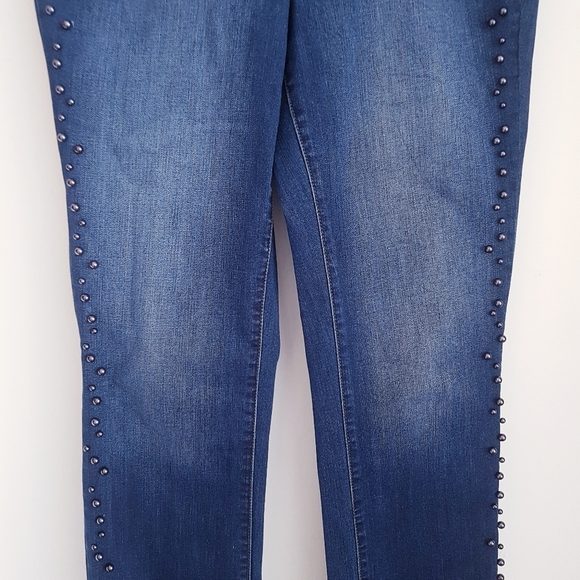 CHARTER CLUB Blue Pearl Embellished Jeans - Picture 4 of 12